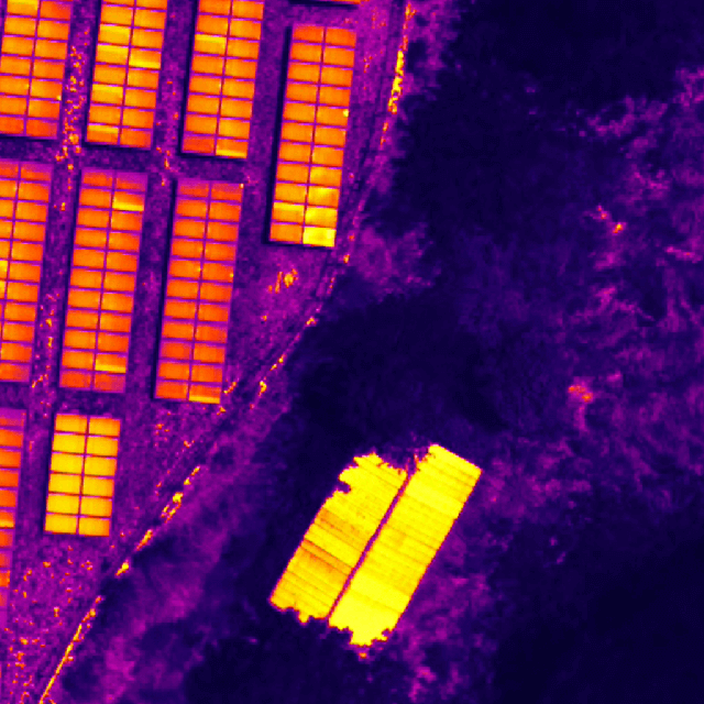 ソーラーパネル点検